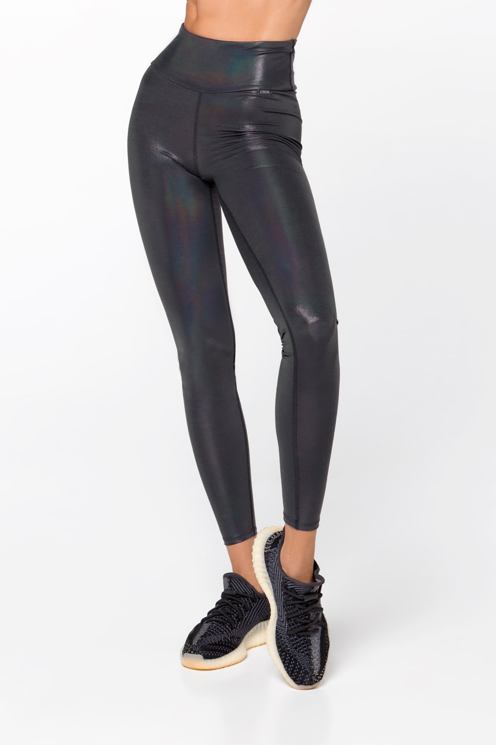 LUMINAS IRON LEGGINGS + LUMIINAS IRON TOP BRA